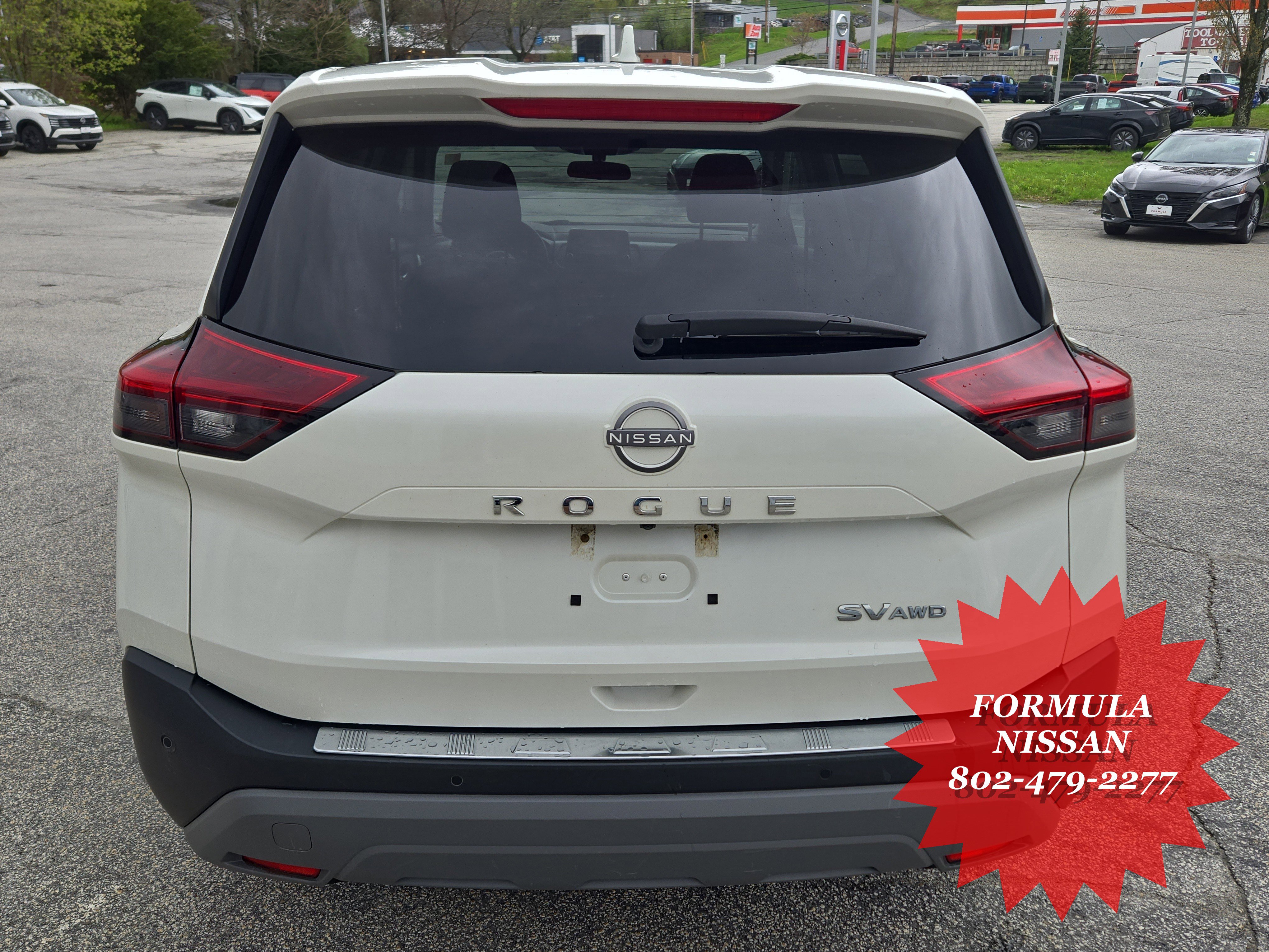 Used 2023 Nissan Rogue SV image 7