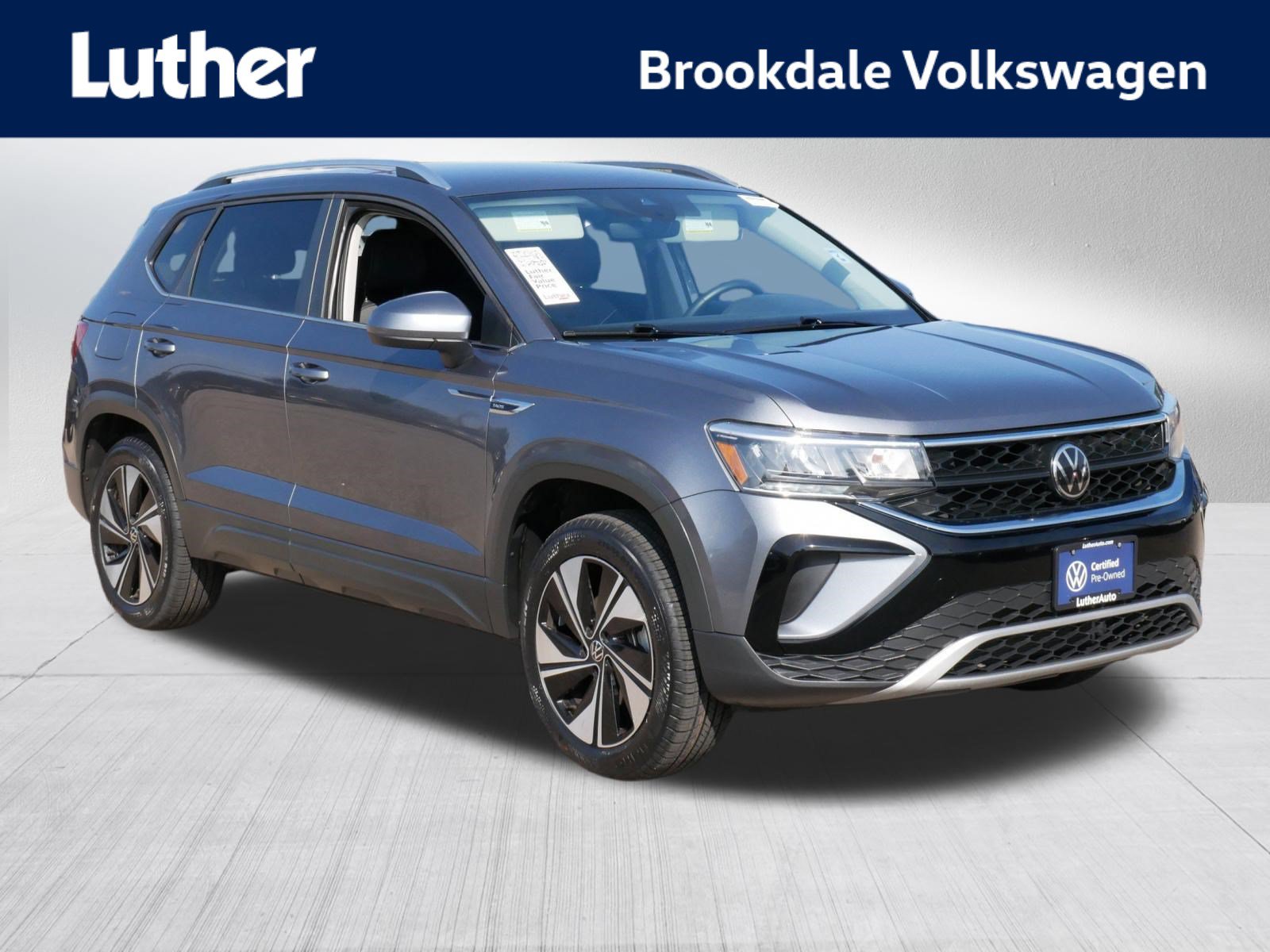 Used 2024 Volkswagen Taos SE AWD/4WD image 1