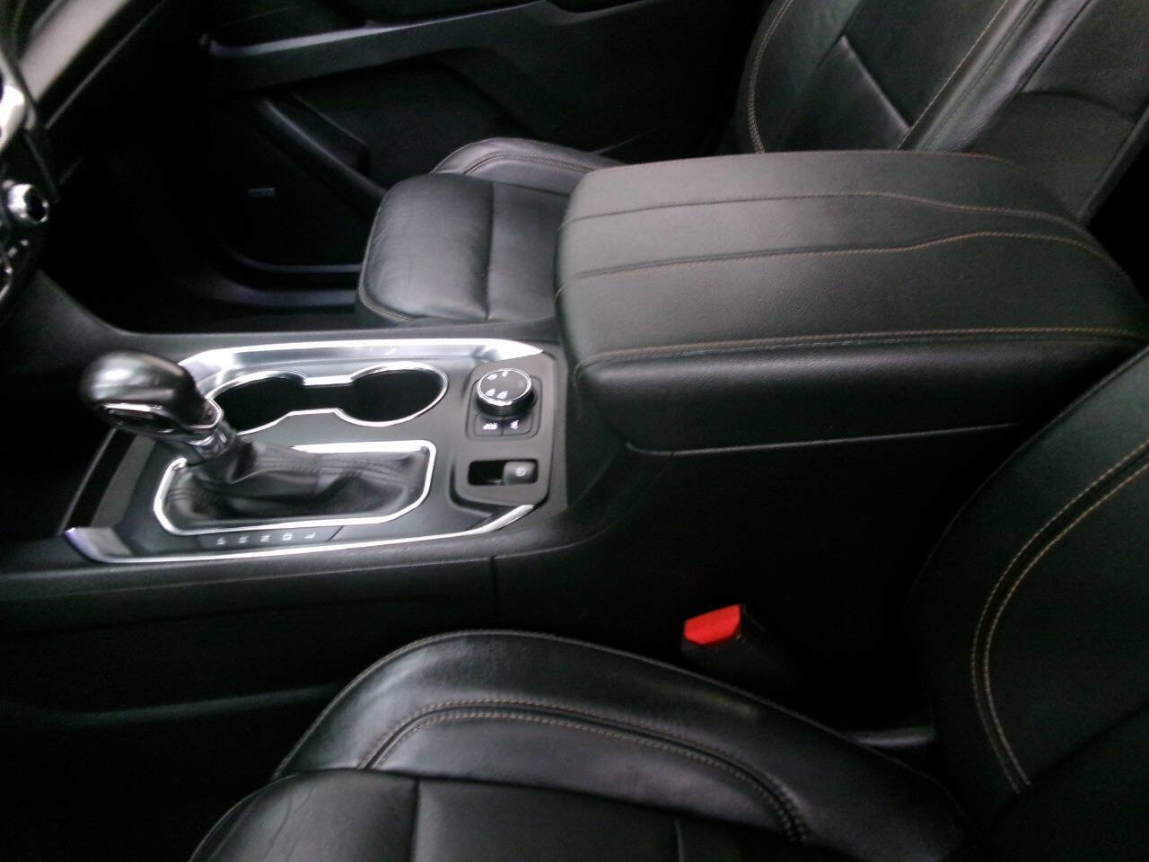 Used 2021 Chevrolet Traverse RS image 19