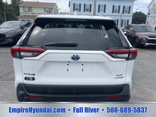 Used 2021 Toyota RAV4 XLE w/ Protection Package (TMS) AWD/4WD image 4