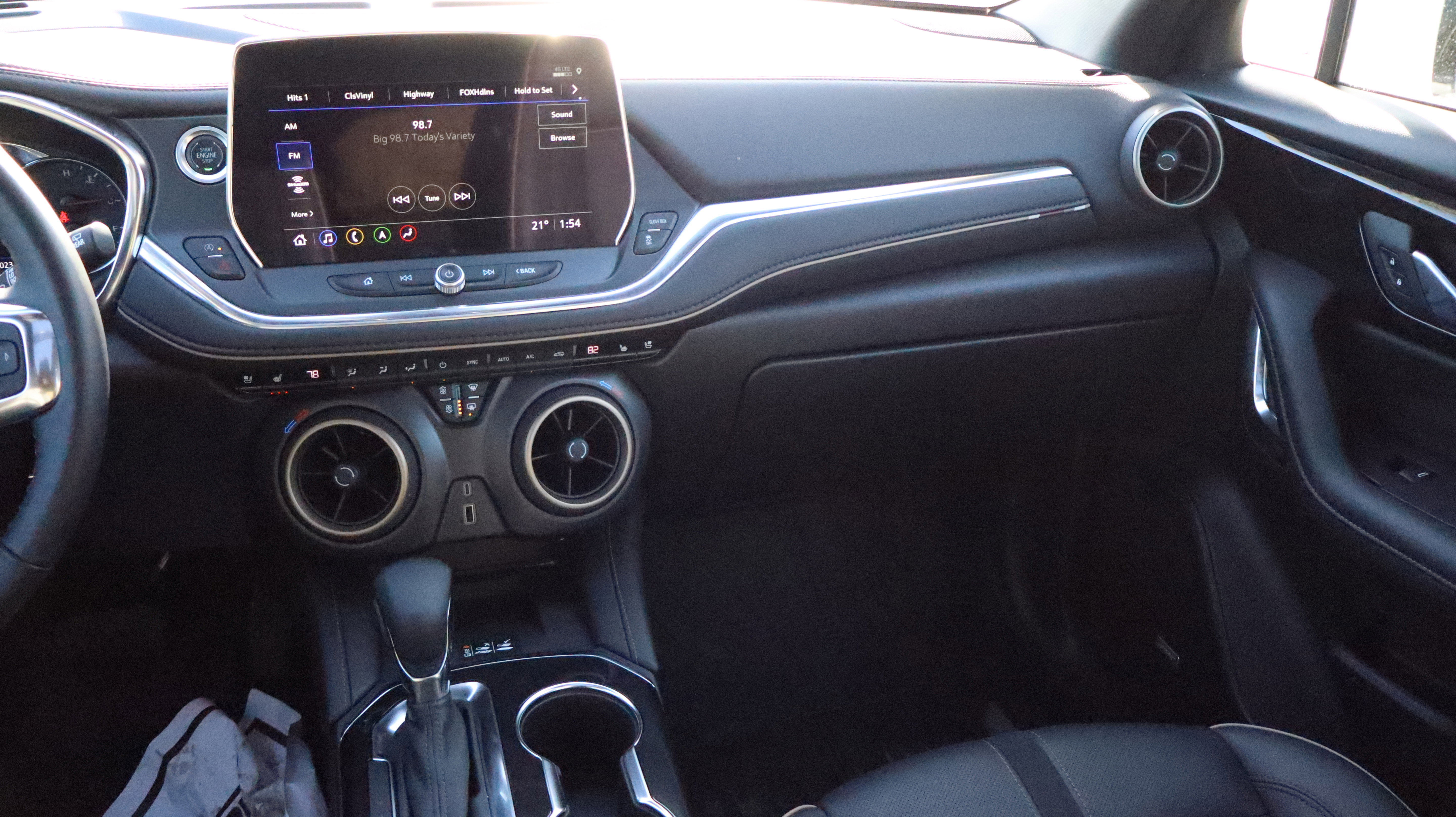 Certified 2025 Chevrolet Blazer Premier w/ Driver Confidence II Package image 11