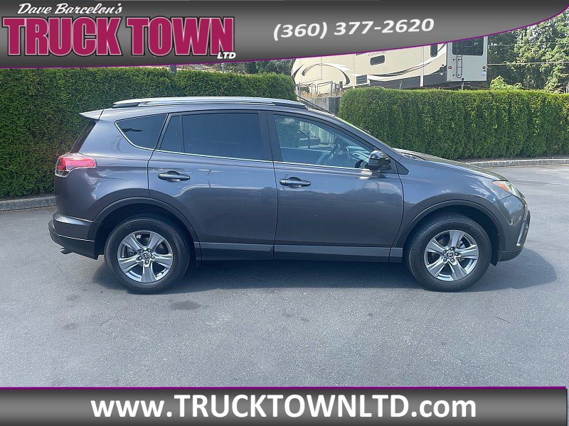 Used 2017 Toyota RAV4 LE w/ All Weather Liner Package AWD/4WD image 6