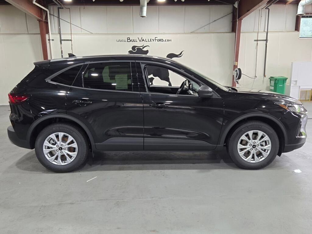 New 2025 Ford Escape Active w/ Cold Weather Package image 6