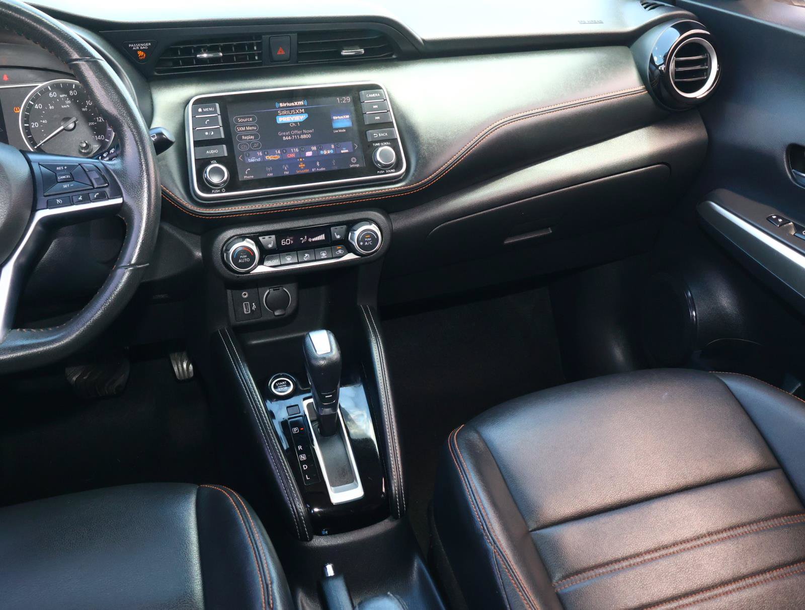 Used 2020 Nissan Kicks SR w/ SR Premium Package FWD image 11