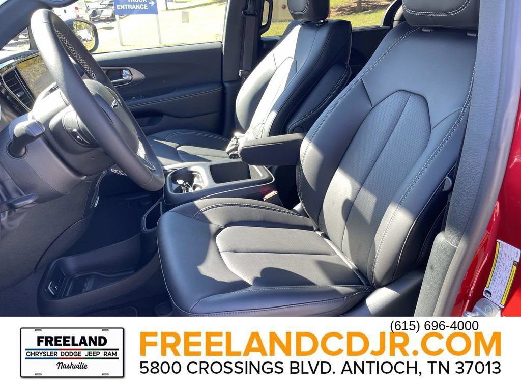 New 2026 Chrysler Pacifica Select image 19