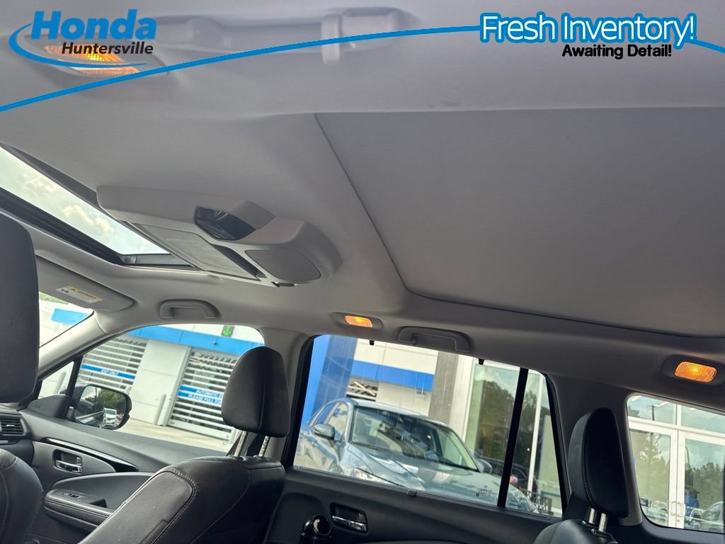 Used 2019 Honda Pilot Elite image 12