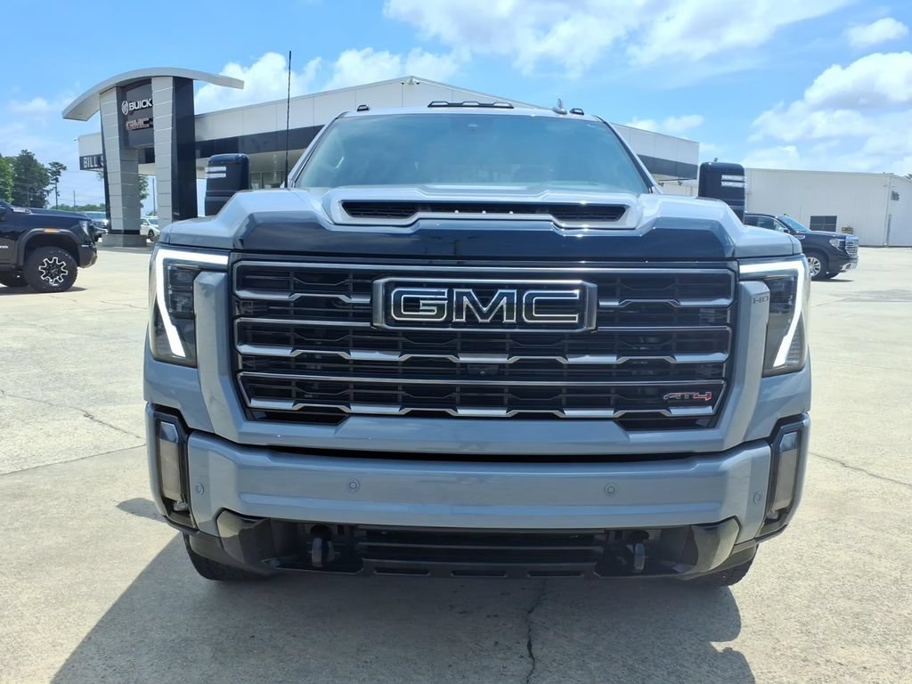 Used 2024 GMC Sierra 2500 AT4 w/ AT4 Premium Plus Package AWD/4WD image 2