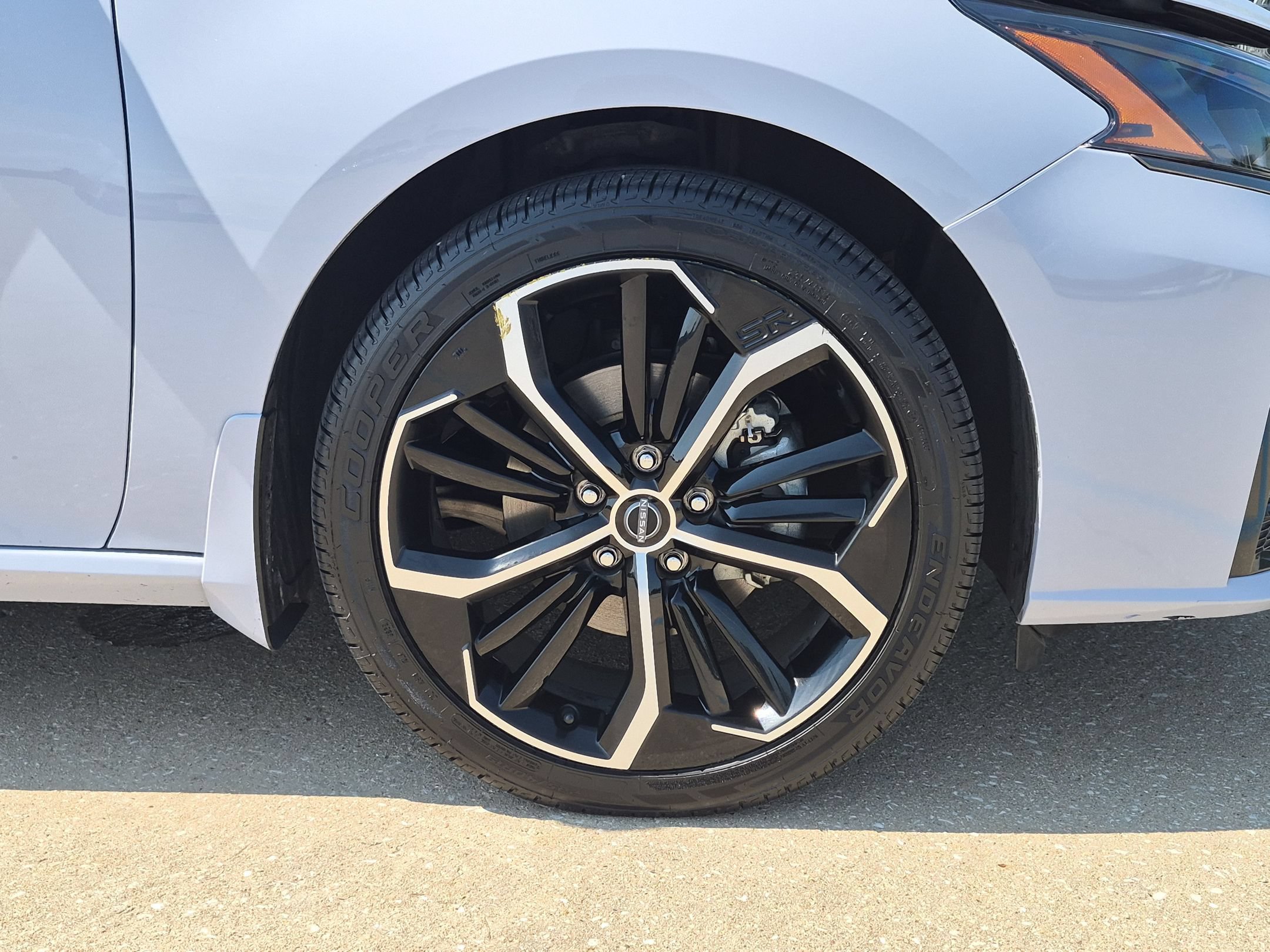 Used 2025 Nissan Altima 2.5 SR w/ SR Premium Package FWD image 33