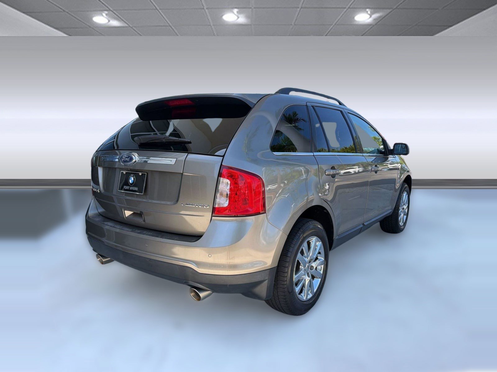 Used 2014 Ford Edge Limited w/ Driver Entry Package FWD image 9