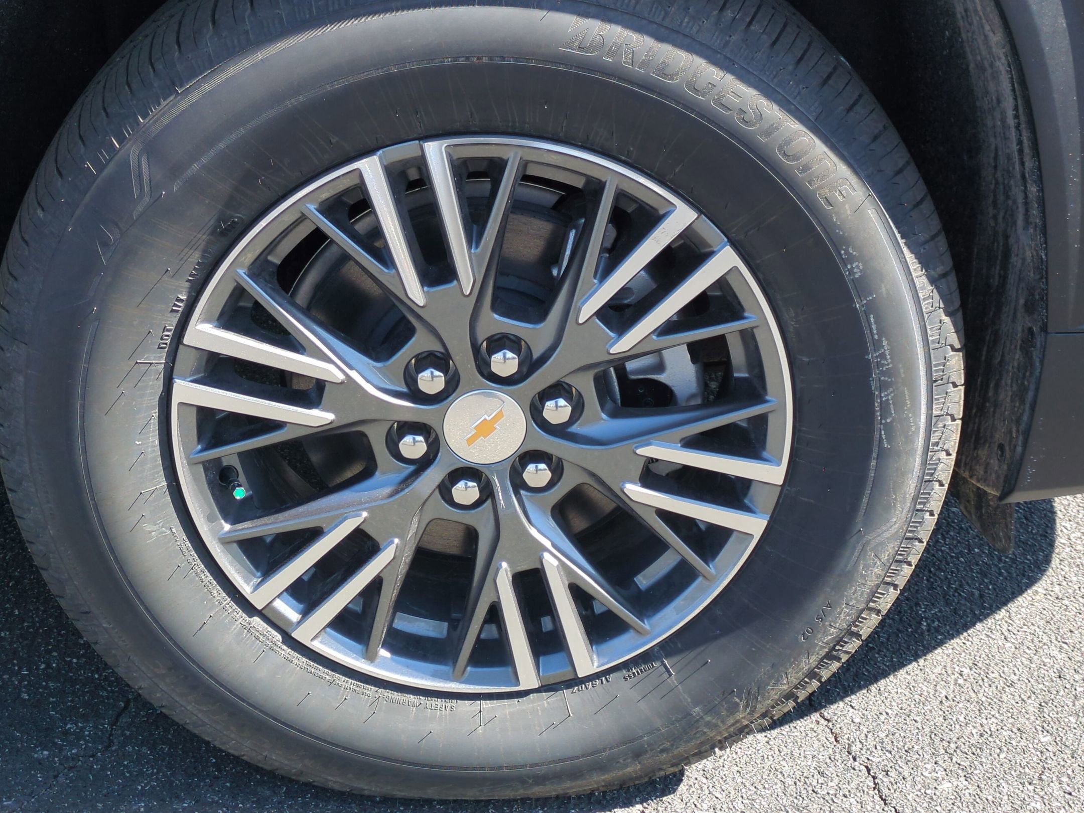 New 2026 Chevrolet Traverse LT w/ Driver Confidence Package FWD image 12