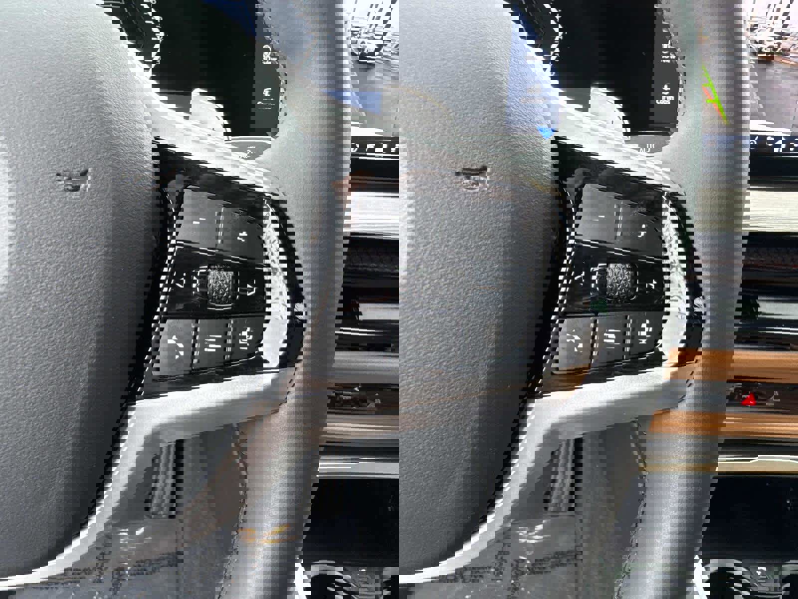 Certified 2025 BMW 330i Sedan w/ Premium Package image 28