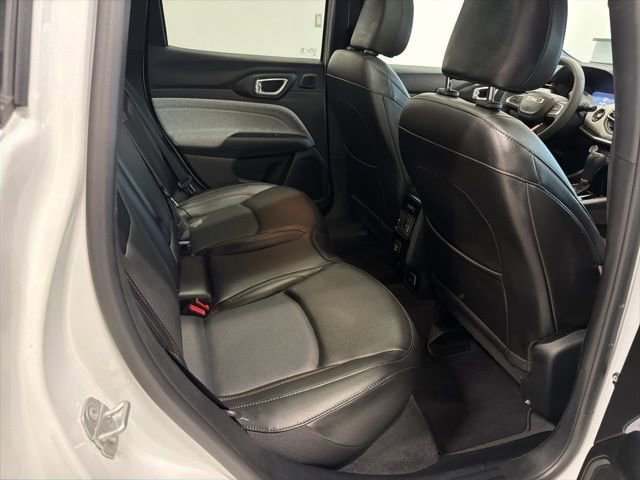 Used 2023 Jeep Compass Latitude w/ Sun and Sound Group image 37