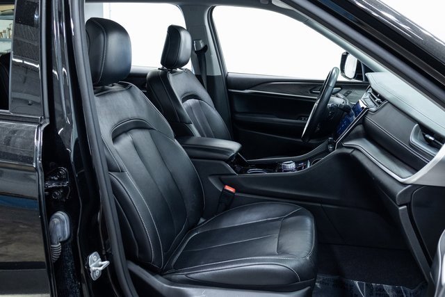 Used 2022 Jeep Grand Cherokee L Limited image 22