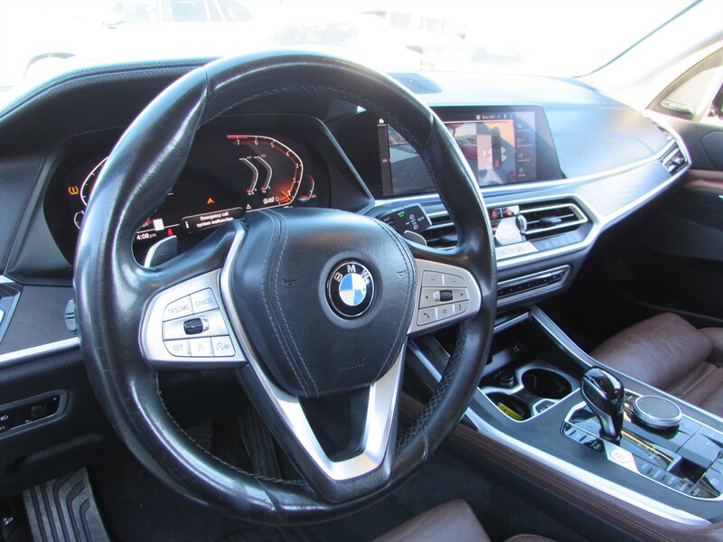 Used 2019 BMW X7 xDrive40i w/ Premium Package AWD/4WD image 11