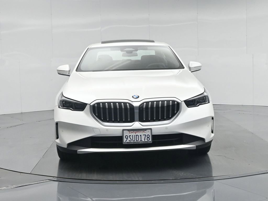 Used 2025 BMW 530i xDrive w/ Premium Package image 26