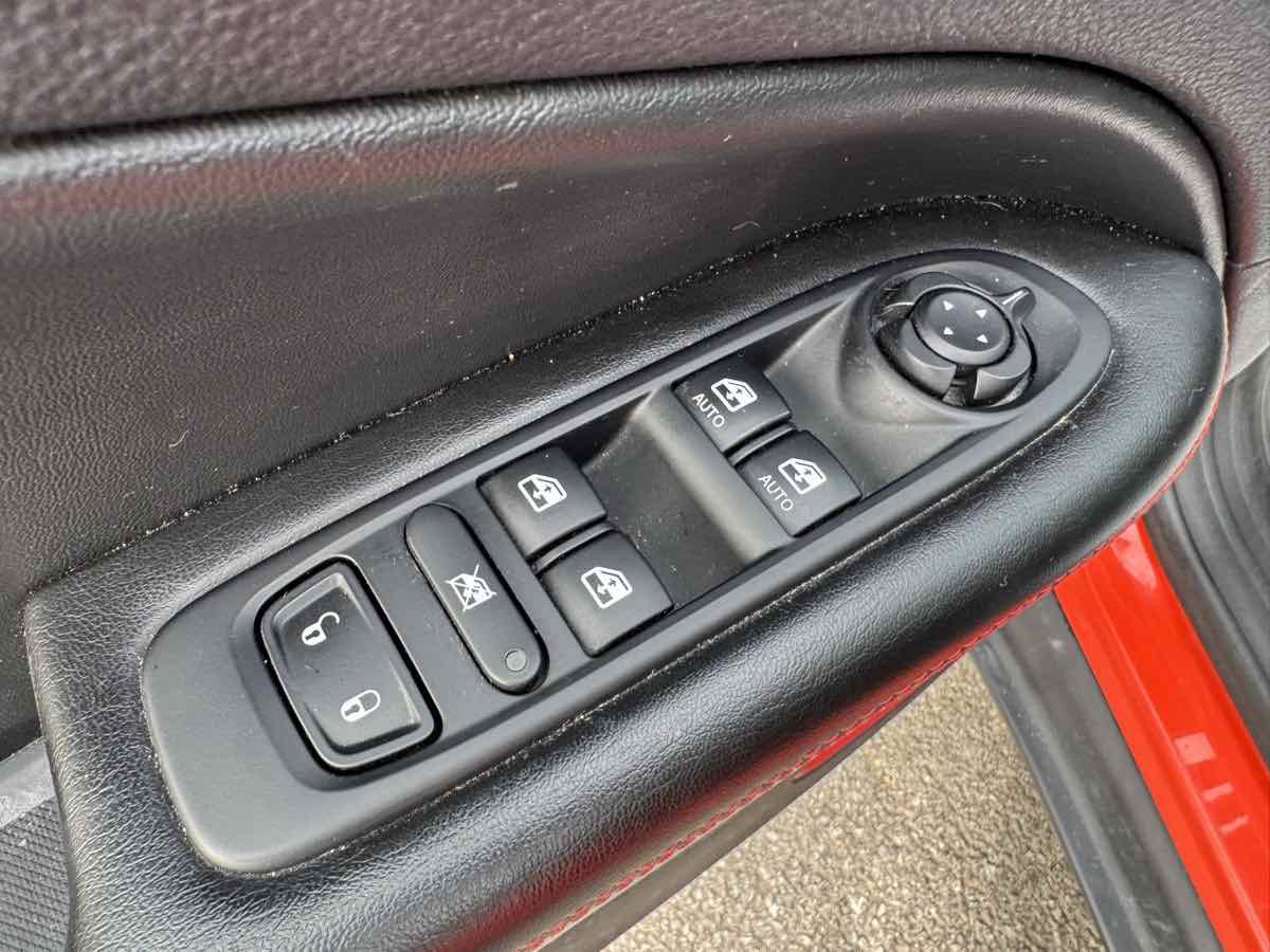 Used 2019 Jeep Compass Trailhawk w/ Cold Weather Group image 26