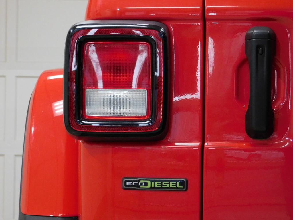 Used 2021 Jeep Wrangler Unlimited Rubicon w/ Dual Top Group AWD/4WD image 82