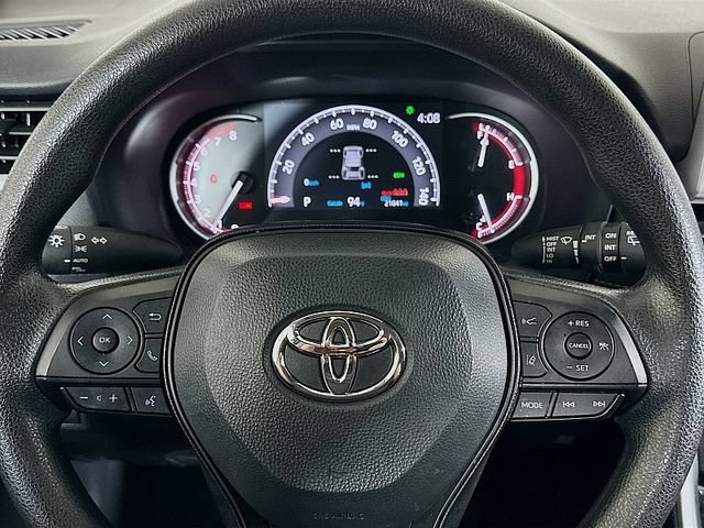 Used 2025 Toyota RAV4 XLE AWD/4WD image 12
