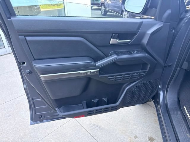 Used 2025 Toyota Tacoma TRD Off-Road AWD/4WD image 13