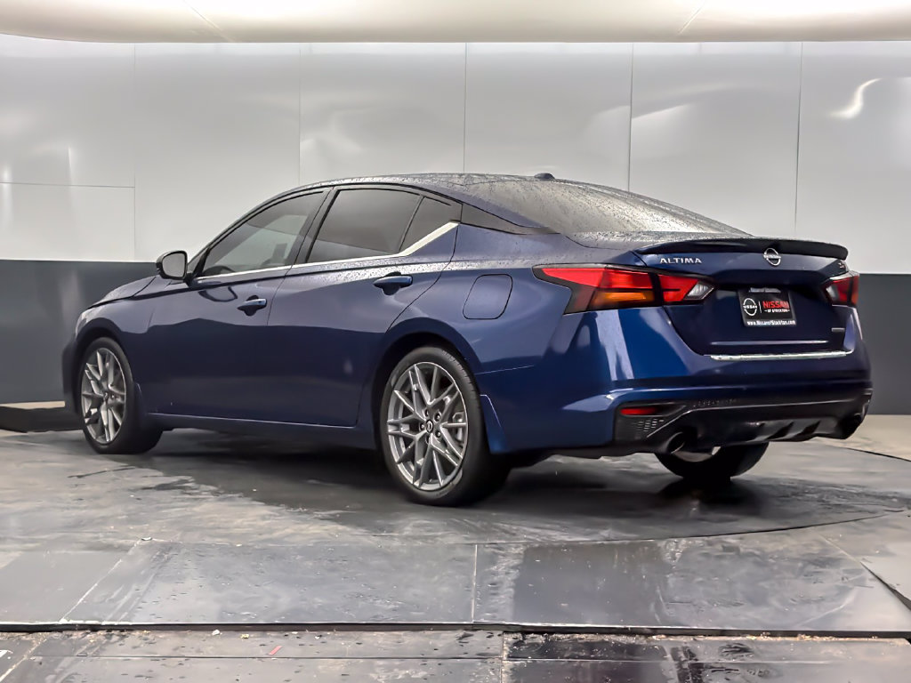 Used 2023 Nissan Altima 2.0 SR FWD image 5