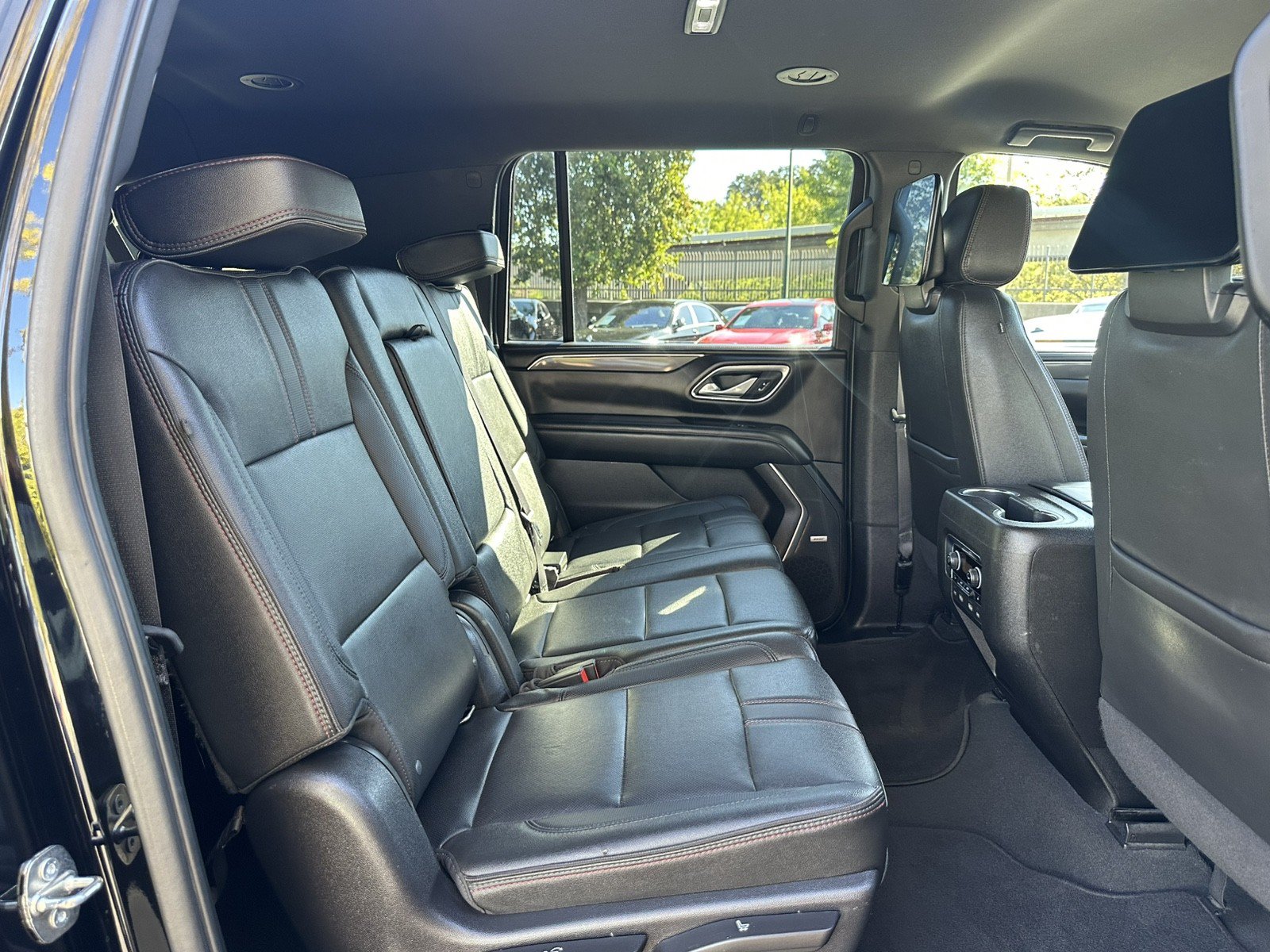 Used 2022 Chevrolet Suburban RST w/ Luxury Package AWD/4WD image 21