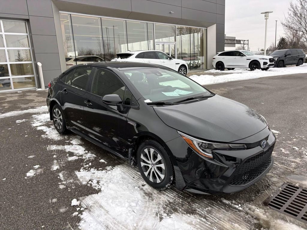 Used 2020 Toyota Corolla LE image 1
