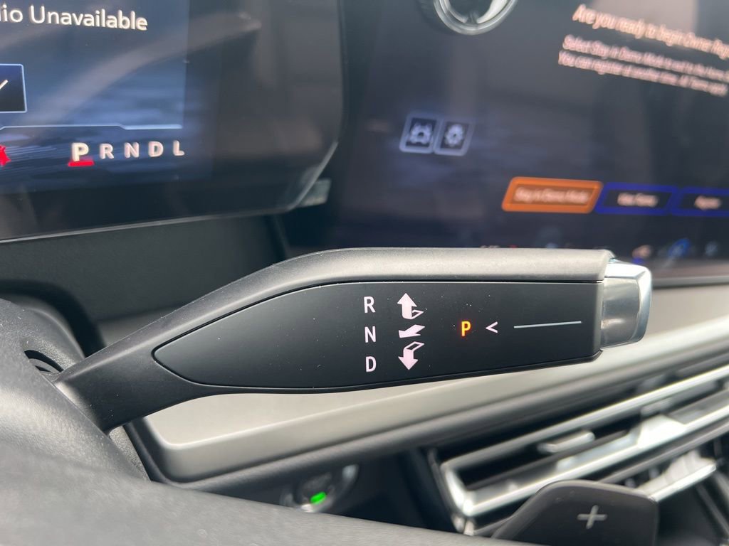 New 2026 Chevrolet Traverse LT w/ Sun and Wheel Package image 13