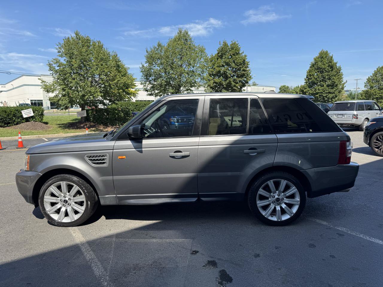 Used 2008 Land Rover Range Rover Sport Supercharged AWD/4WD image 8
