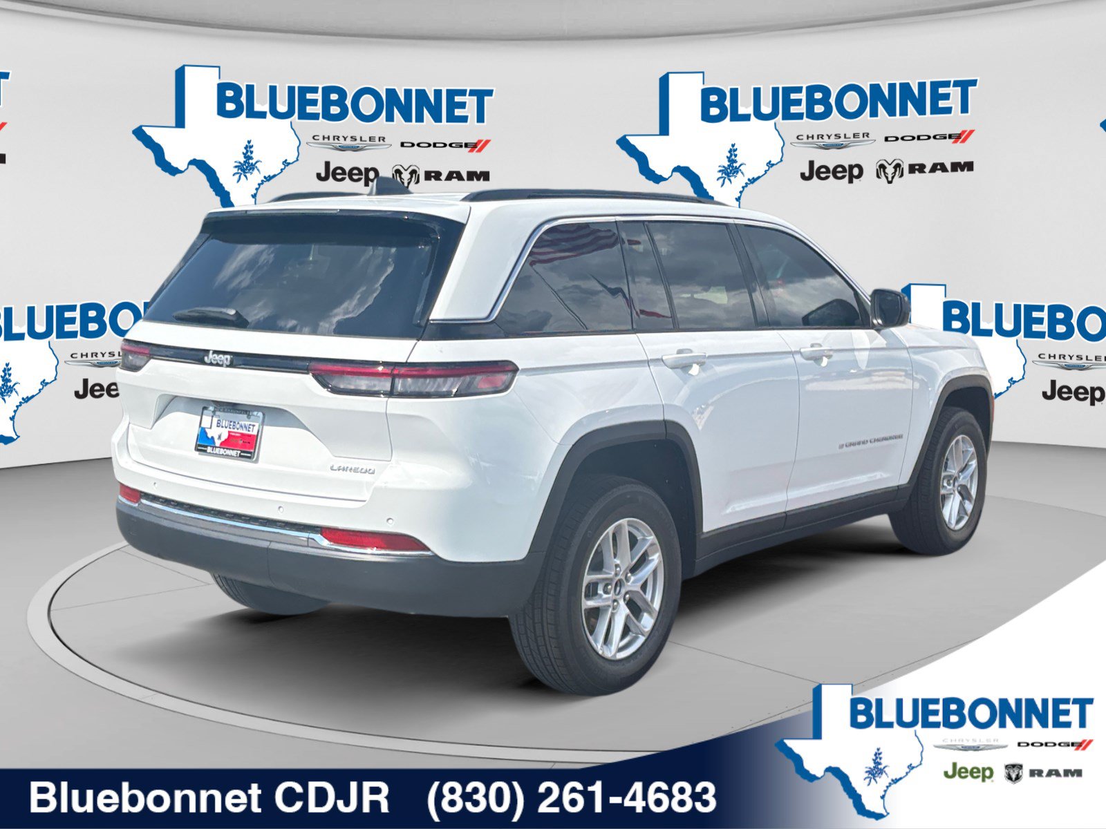 New 2026 Jeep Grand Cherokee Laredo X RWD image 5