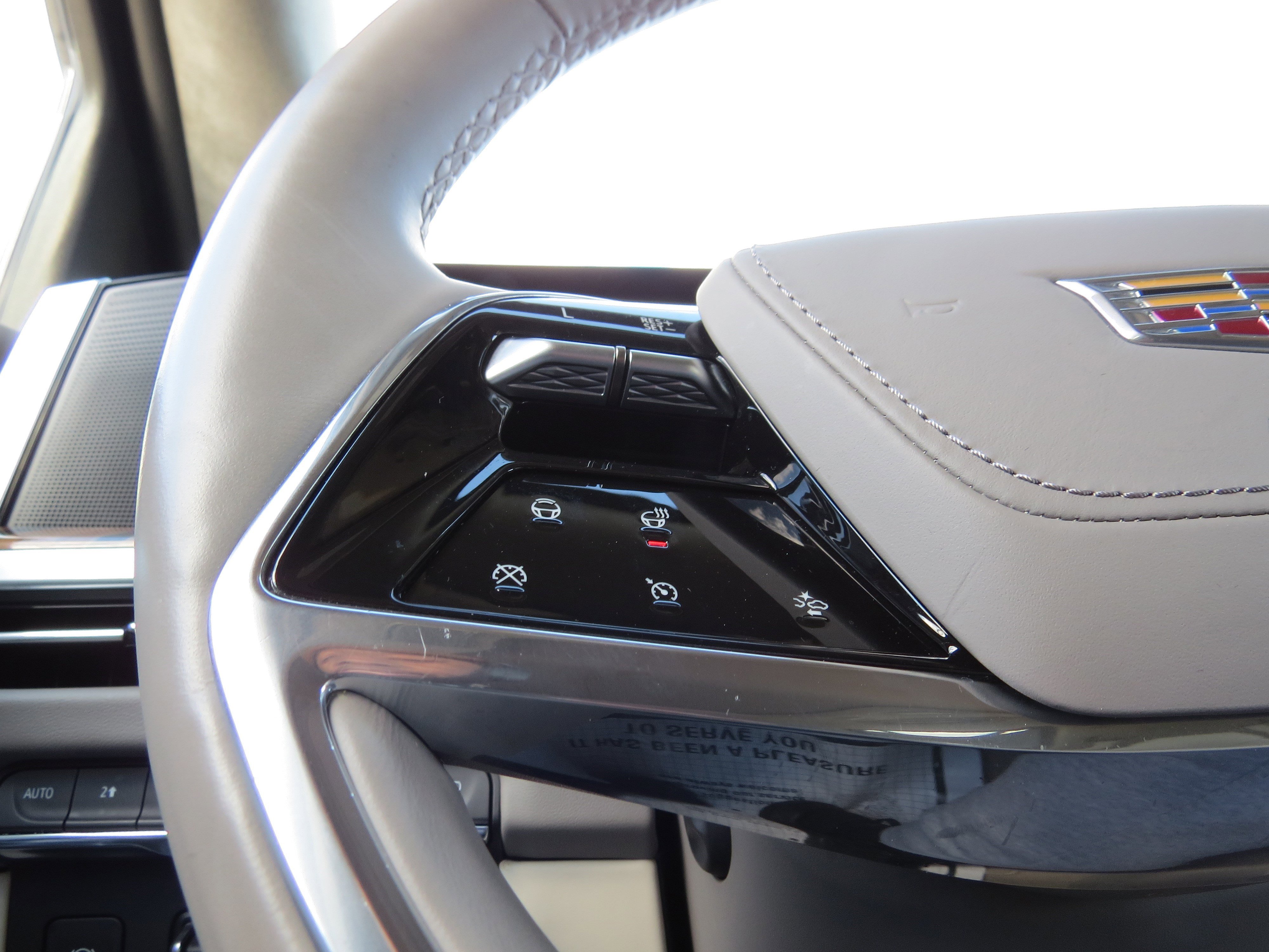 Certified 2025 Cadillac Escalade Premium Luxury Platinum image 25