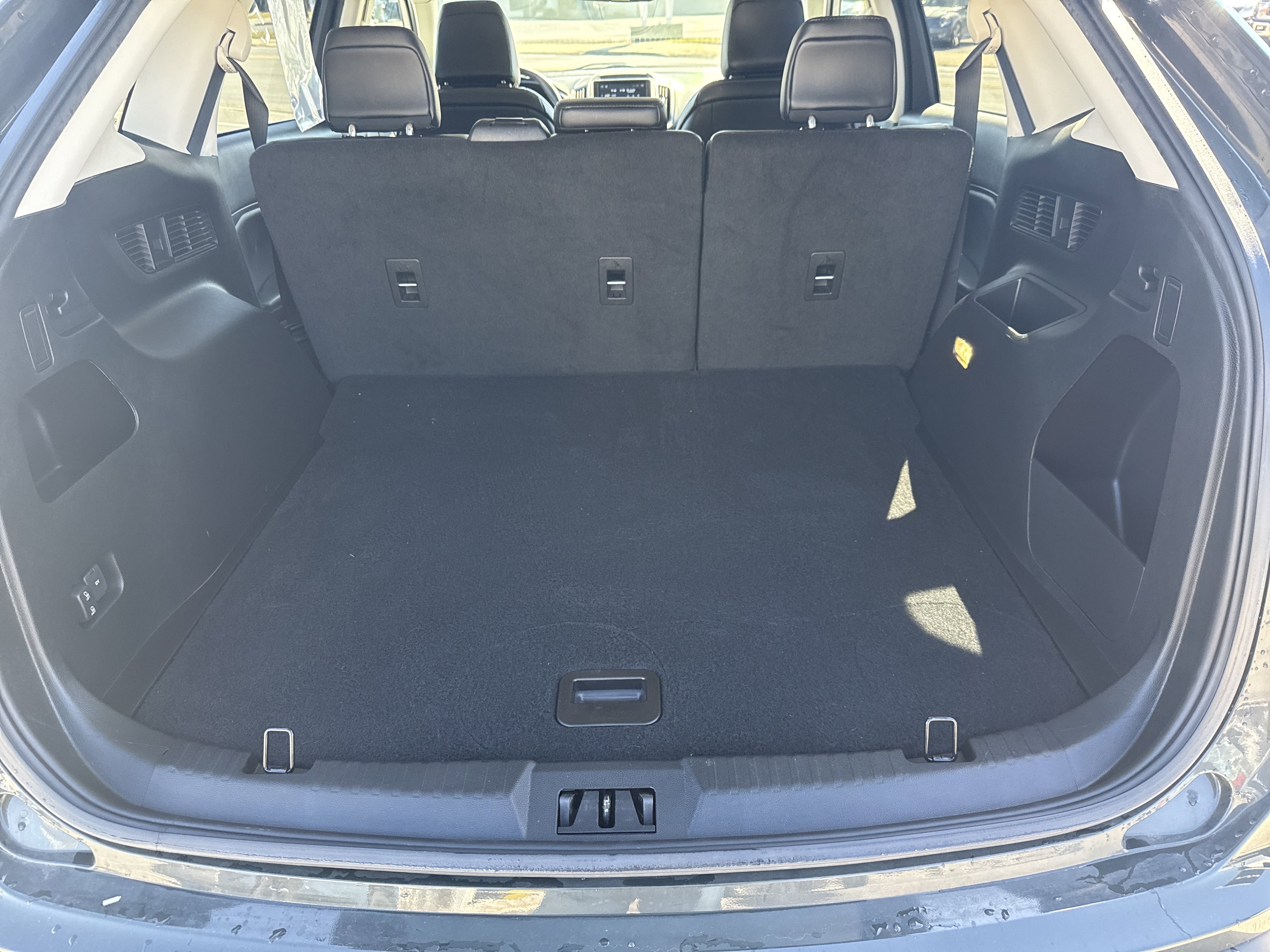 Used 2023 Ford Edge SEL image 5