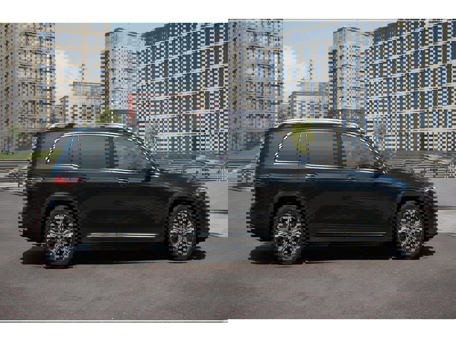 New 2024 Mercedes-Benz EQB 300 4MATIC image 3