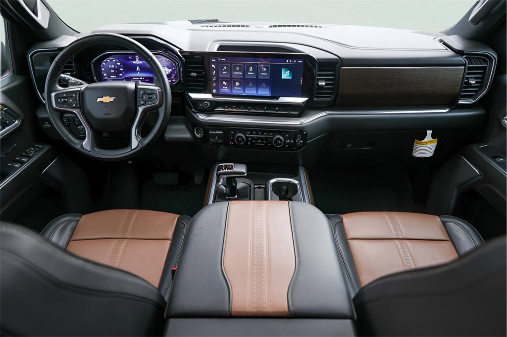 Used 2023 Chevrolet Silverado 1500 High Country w/ High Country Premium Package image 29
