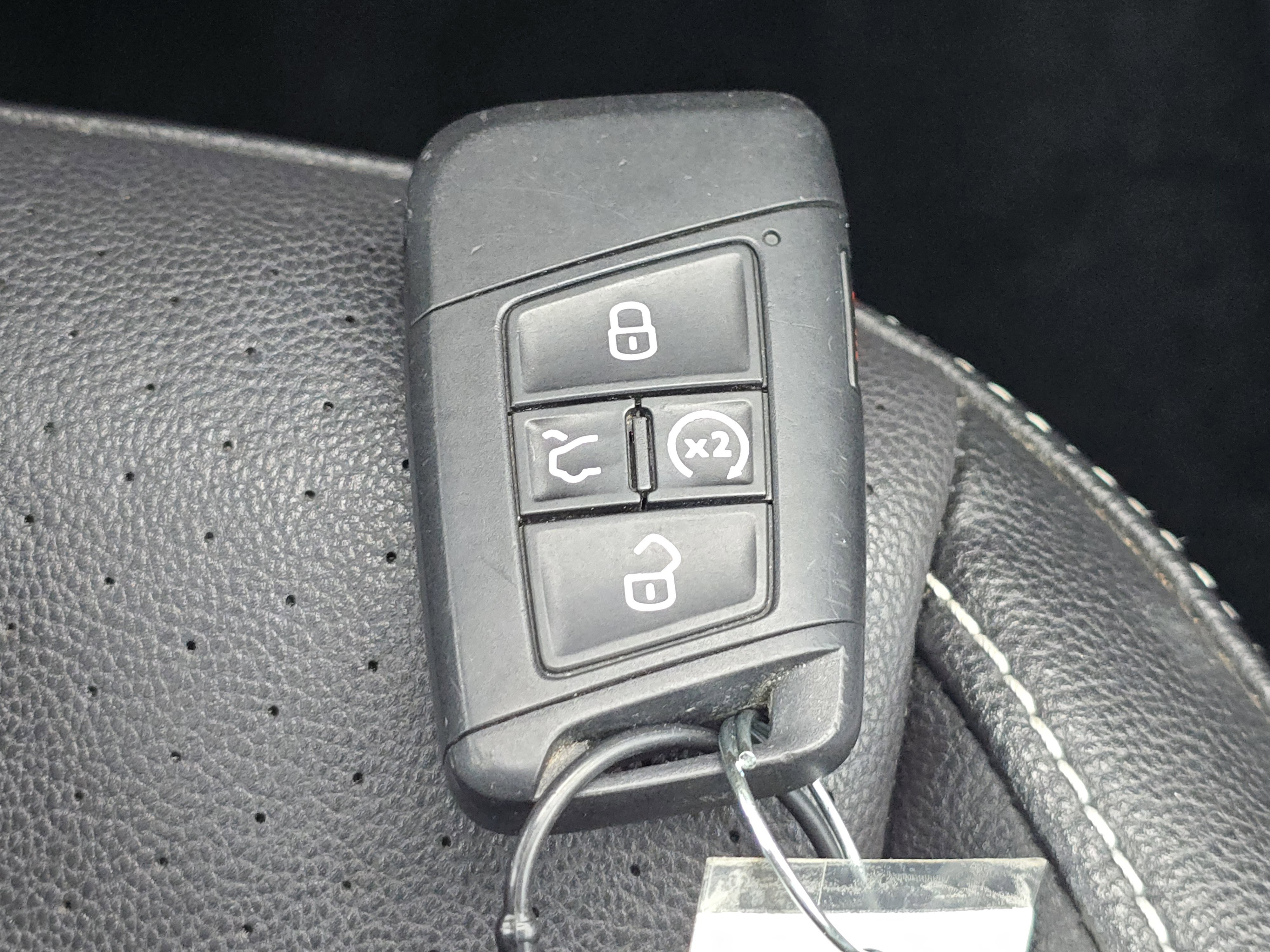 Used 2024 Volkswagen Jetta SE image 27