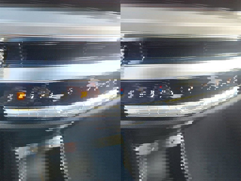 New 2026 Cadillac Lyriq Premium Luxury image 18