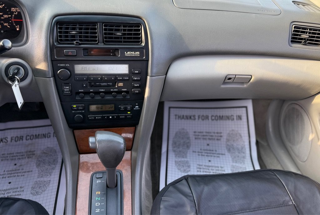 Used 1998 Lexus ES 330 FWD image 10