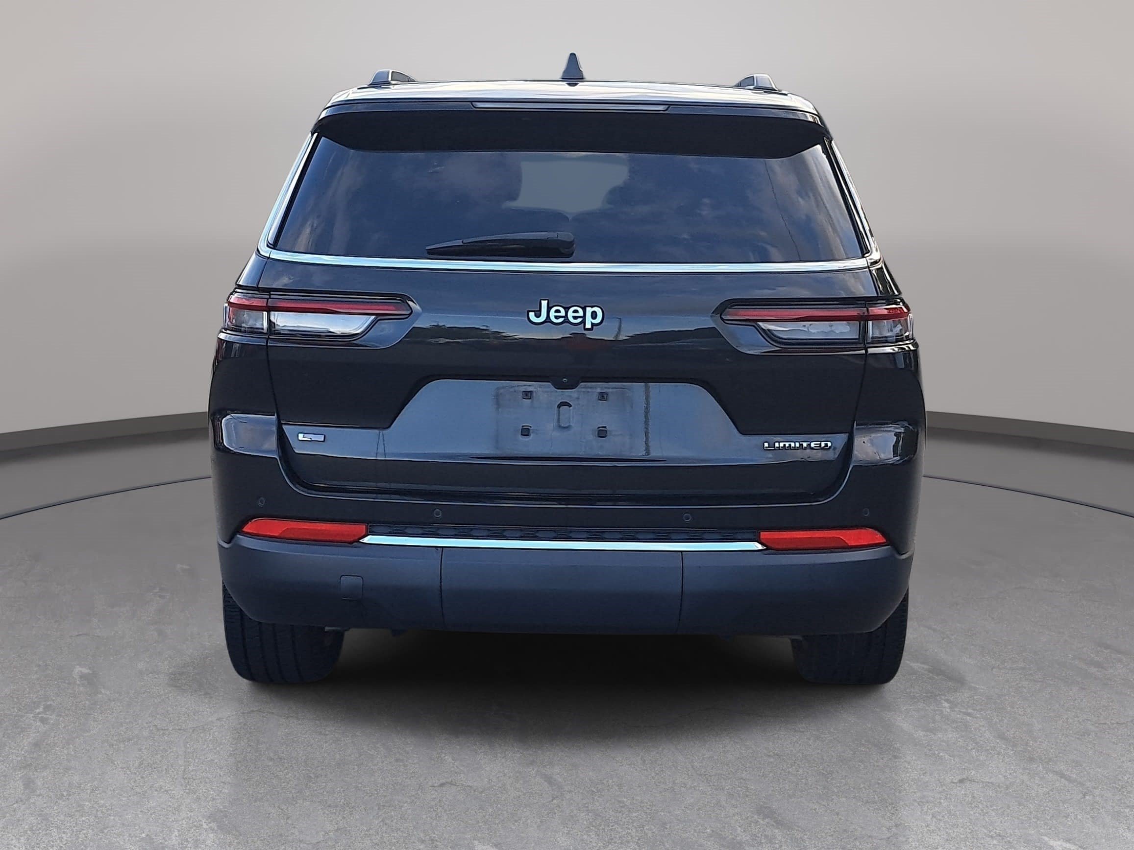 Used 2022 Jeep Grand Cherokee L Limited RWD image 6