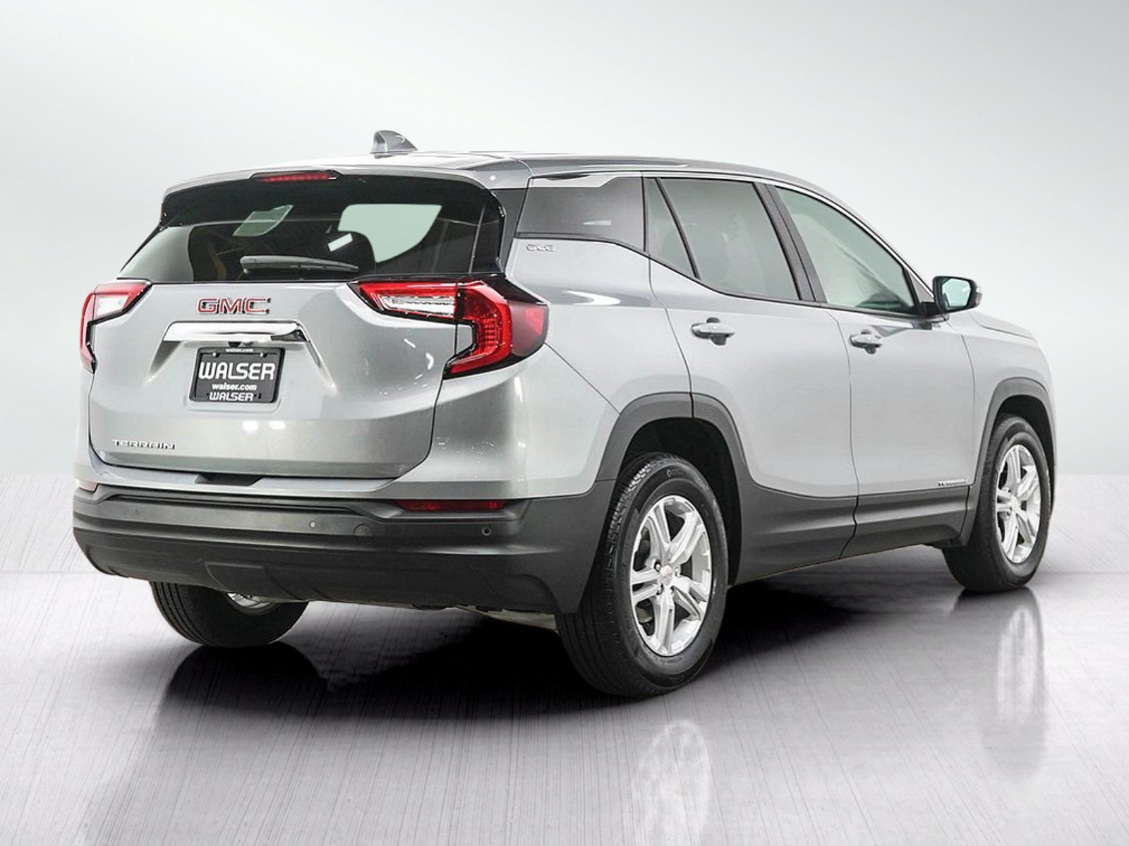 Used 2024 GMC Terrain SLE FWD image 5