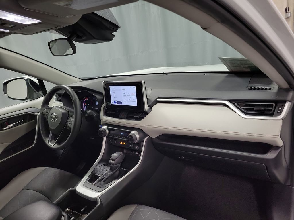 Used 2023 Toyota RAV4 XLE image 25