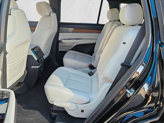 New 2026 Cadillac Vistiq Sport AWD/4WD image 17