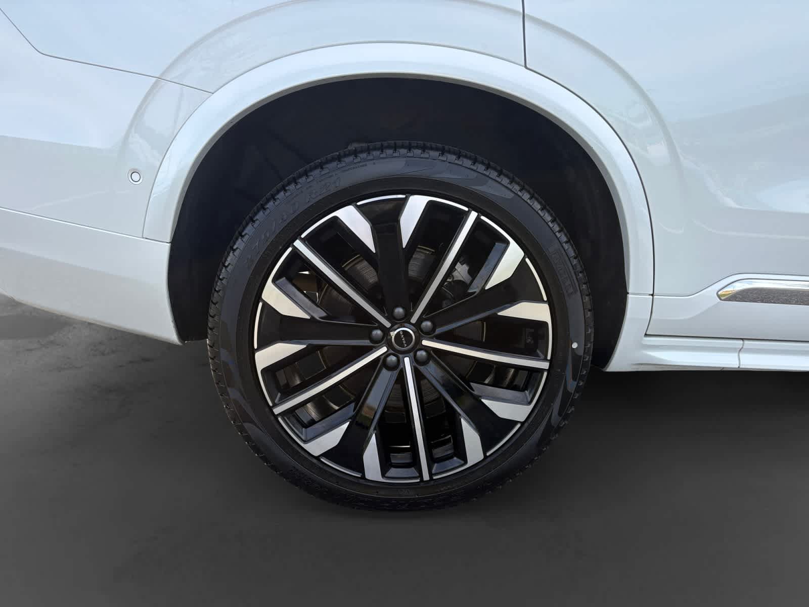 Used 2026 Volvo XC90 B6 Plus AWD/4WD image 9