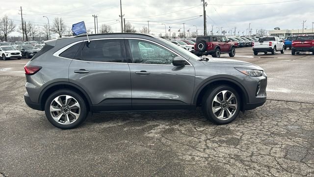Certified 2023 Ford Escape Platinum image 3