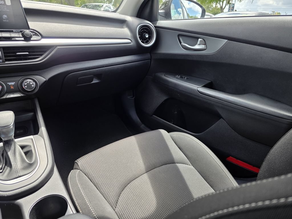 Used 2021 Kia Forte LXS FWD image 14