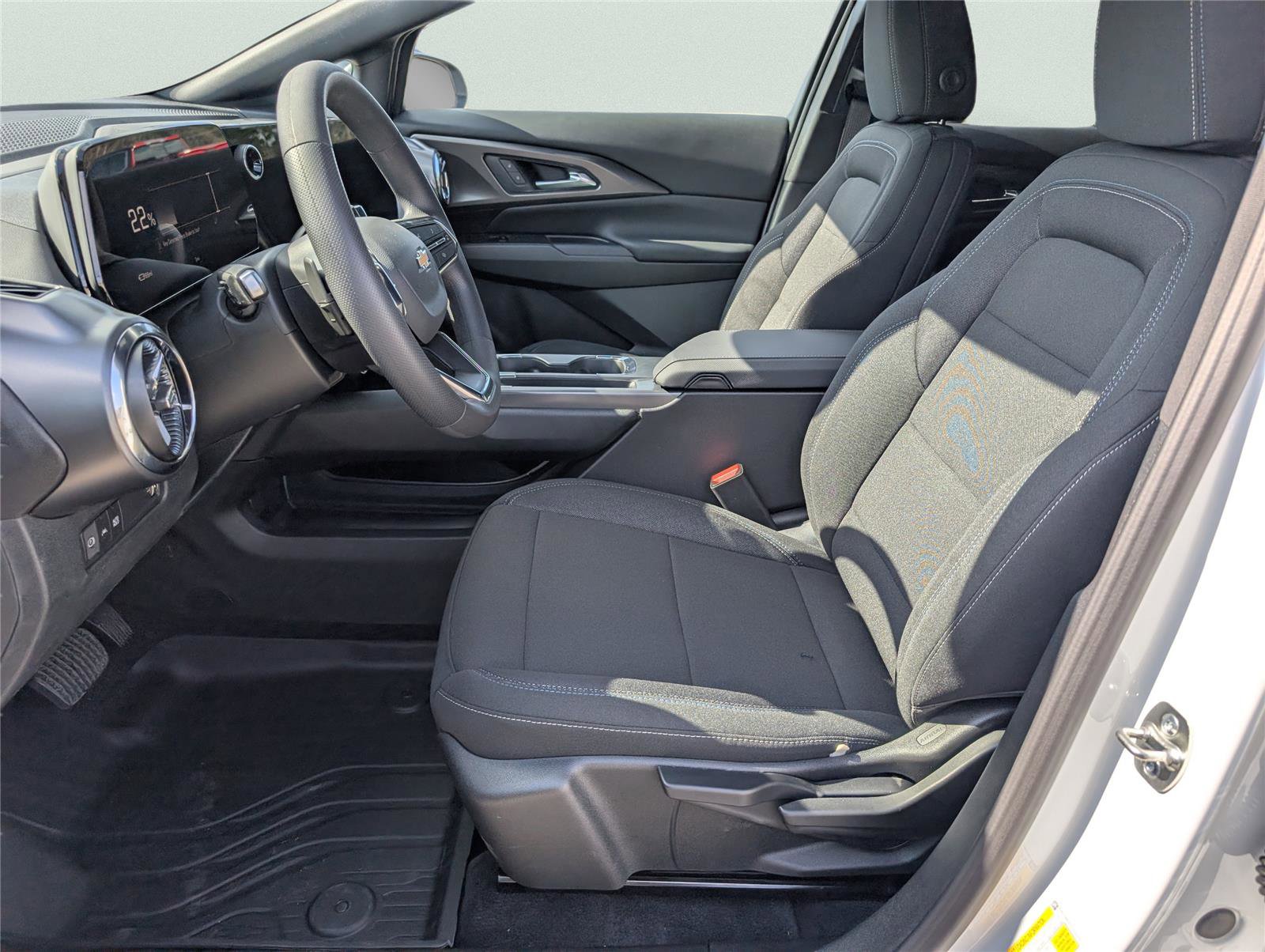 New 2026 Chevrolet Equinox EV LT image 10