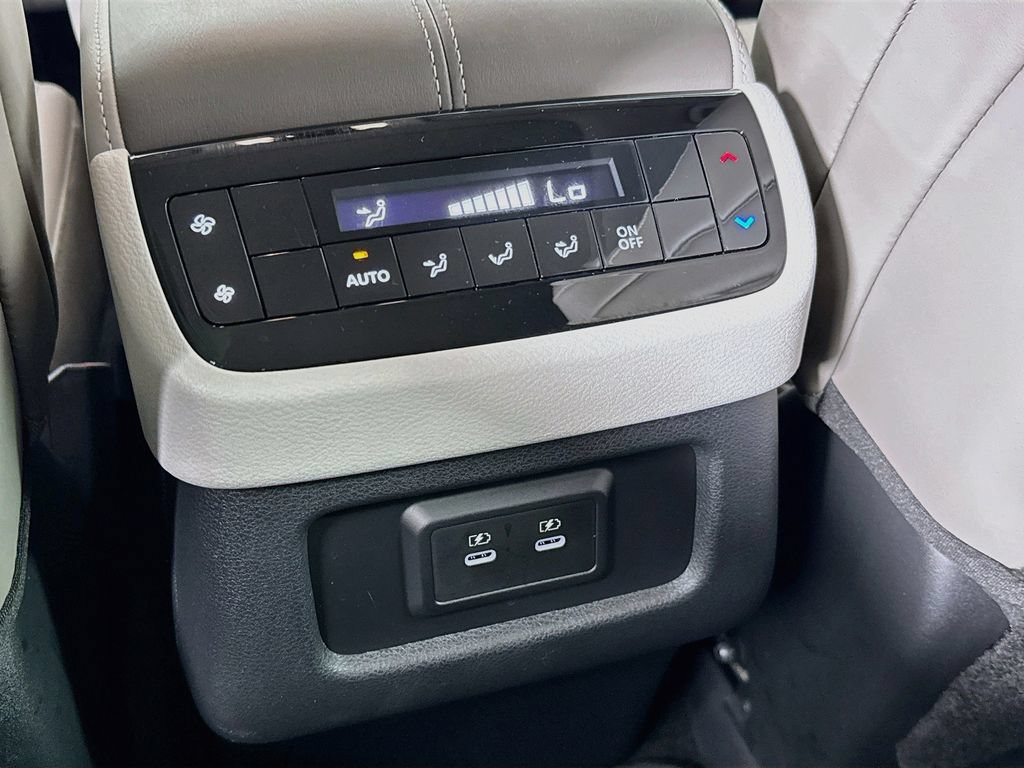 Used 2026 INFINITI QX60 Pure w/ Cargo Package FWD image 26