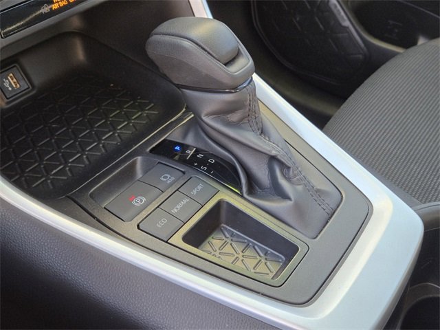 Certified 2025 Toyota RAV4 LE image 24