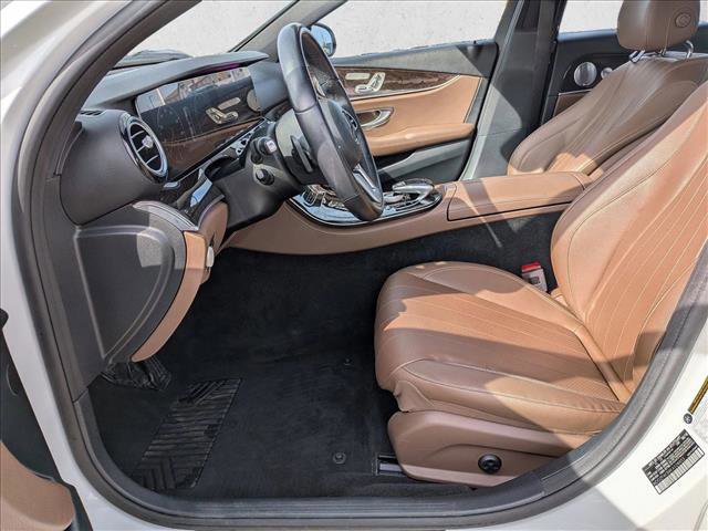Used 2019 Mercedes-Benz E 300 4MATIC image 16