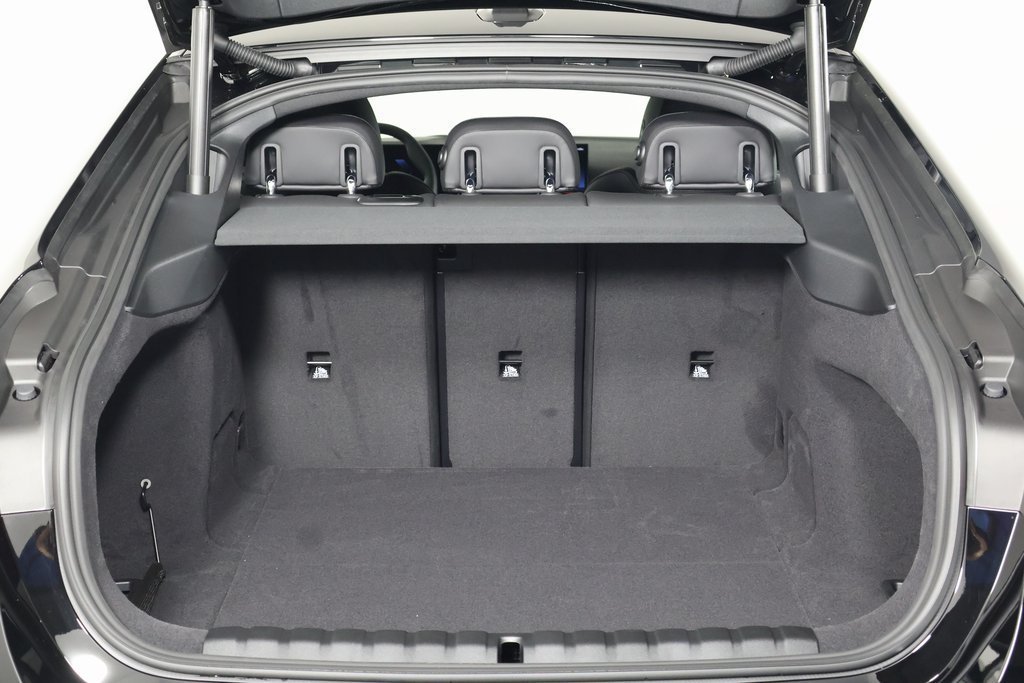 New 2026 BMW i4 eDrive40 w/ Parking Assistance Package RWD image 8