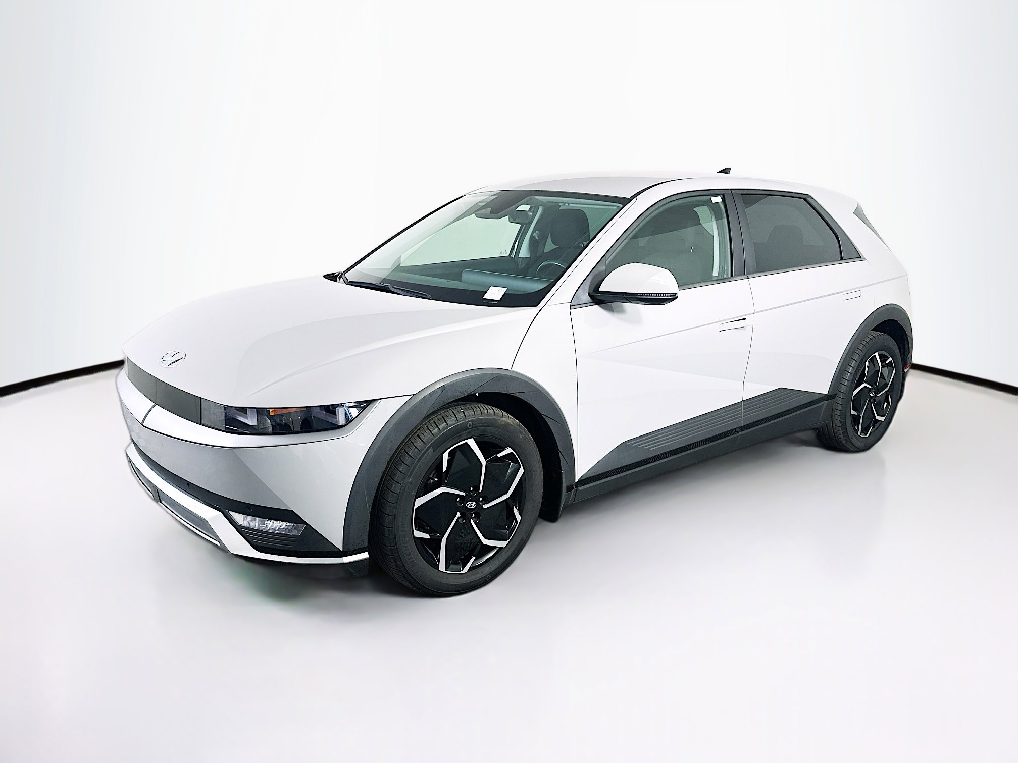 Used 2024 Hyundai Ioniq 5 SEL RWD image 3
