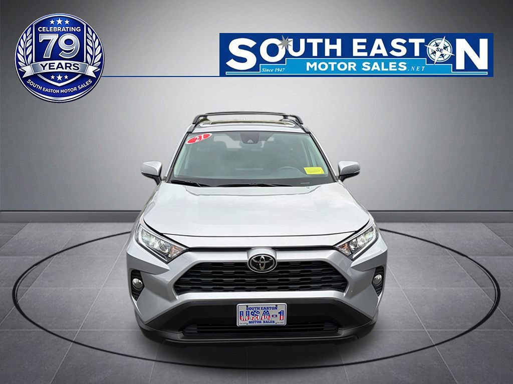 Used 2021 Toyota RAV4 XLE w/ Convenience Package AWD/4WD image 3